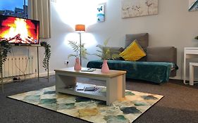 Cosy Private Two Bedroom Apartament In Kensinghton Can Fit Up To 8 Guests